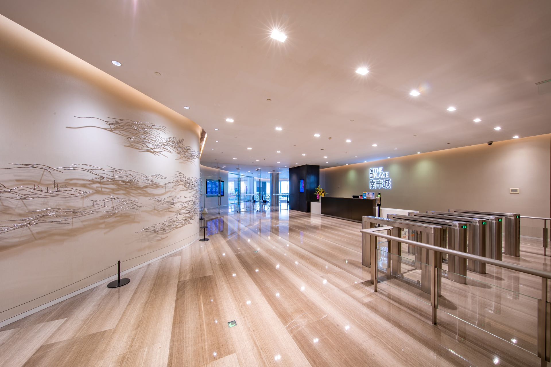 南丰城办公室2100平标准交付